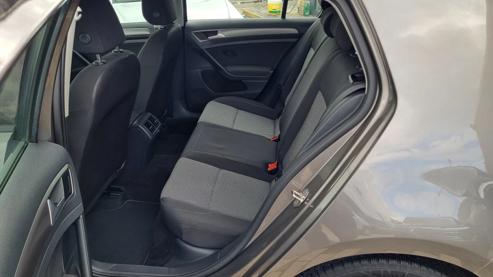 VW Golf 1.4 TGI* ПЪЛНА ГАРАНЦИЯ* , снимка 12 - Автомобили и джипове - 54007233