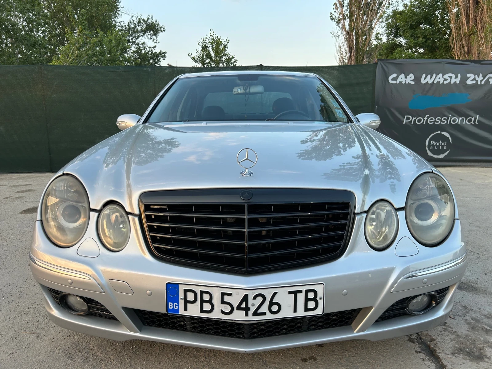 Mercedes-Benz E 270, снимка 8 - Автомобили и джипове - 54159388