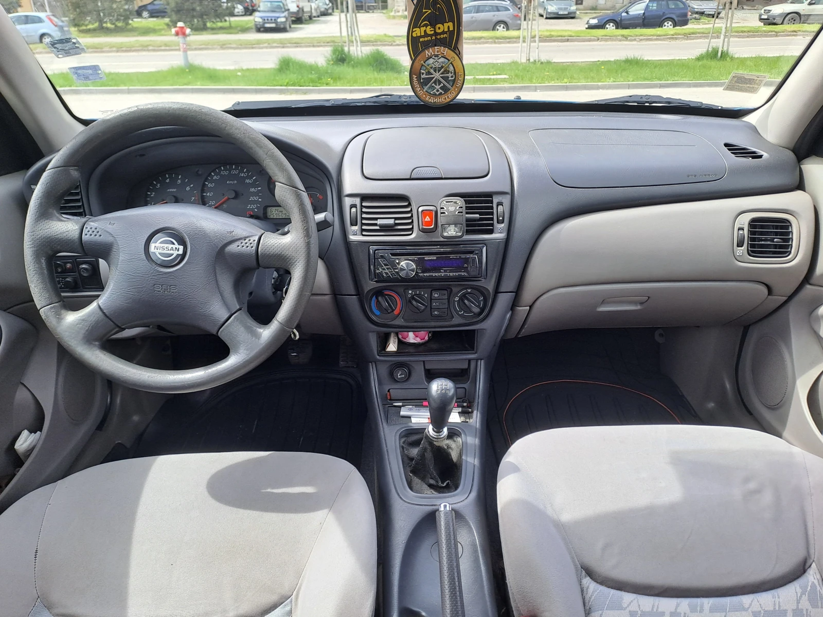 Nissan Almera 1.5i/Газов инжекцион, снимка 7 - Автомобили и джипове - 54330153