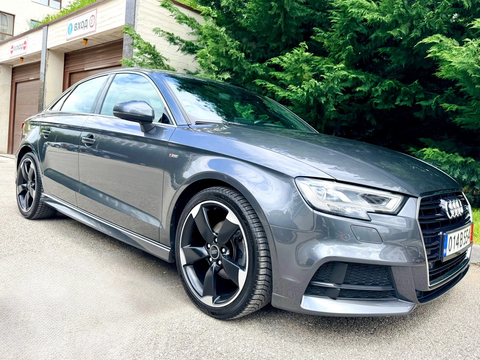 Audi A3 2.0TDI S-LINE SEDAN PARKTRONIK MATRIX , снимка 3 - Автомобили и джипове - 54388996