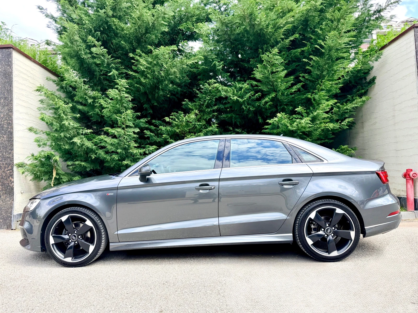 Audi A3 2.0TDI S-LINE SEDAN PARKTRONIK MATRIX , снимка 8 - Автомобили и джипове - 54388996