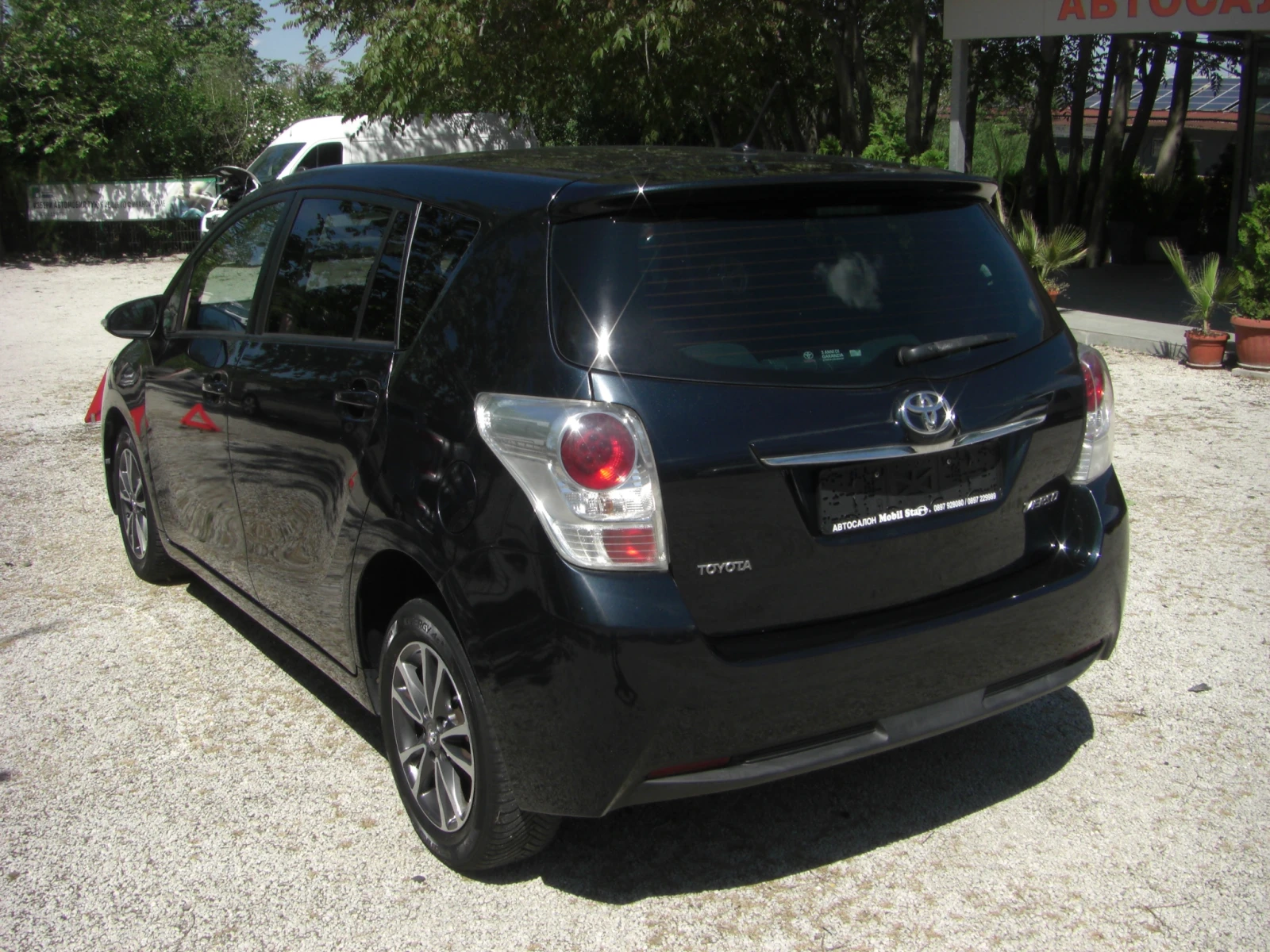 Toyota Verso 1.6 D4D NAVI KAMERA 6ck.7MECTA, снимка 3 - Автомобили и джипове - 54553319