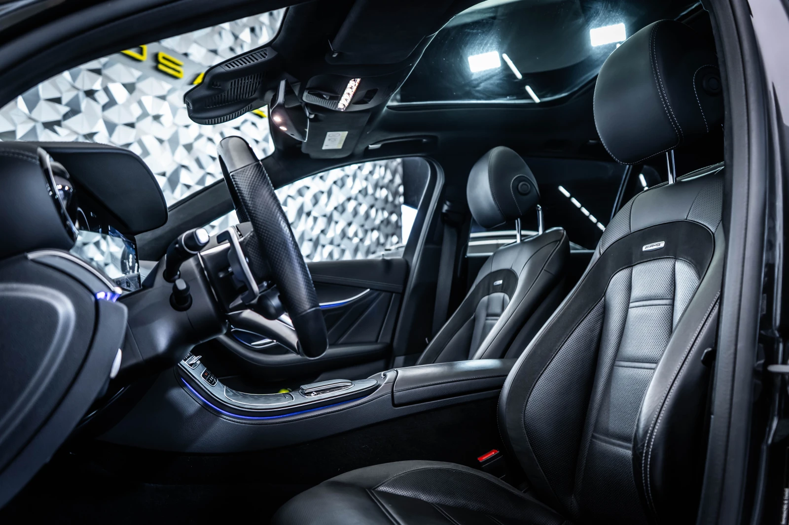 Mercedes-Benz E 53 AMG T 4М+ Печка Burmester Pano, снимка 12 - Автомобили и джипове - 54631227