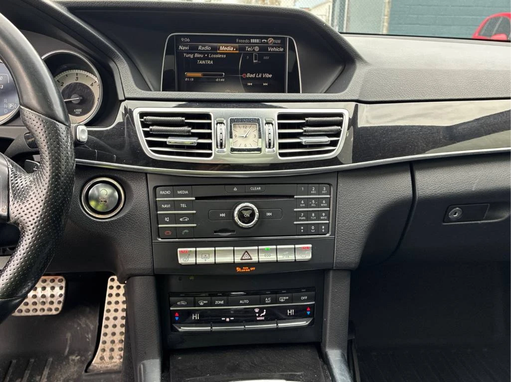 Mercedes-Benz E 250 BlueTEC * CARFAX* ОПЦИЯ ЗА ФИНАНСИРАНЕ* , снимка 9 - Автомобили и джипове - 54691668