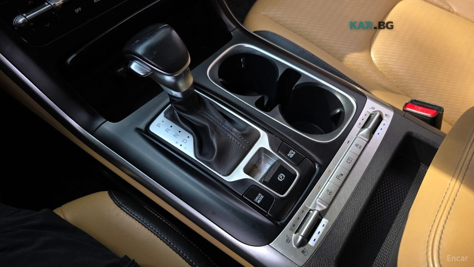 Kia Carnival PRESTIGE* 9-SEATER* DRIVE-ASSISTS* REAR-CAMERA* , снимка 12 - Автомобили и джипове - 54883684