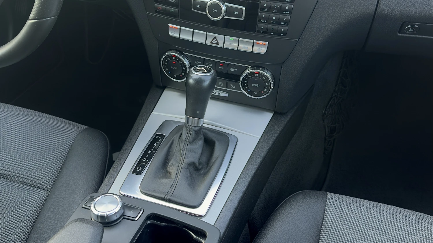 Mercedes-Benz C 250 CDi 4x4 Autom.Navi Кожа Подгрев Xenon, снимка 12 - Автомобили и джипове - 55060939