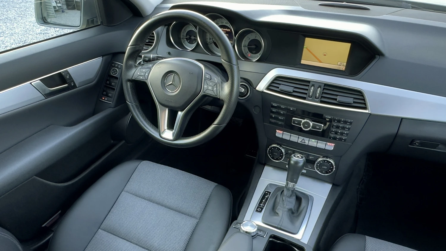 Mercedes-Benz C 250 CDi 4x4 Autom.Navi Кожа Подгрев Xenon, снимка 9 - Автомобили и джипове - 55060939