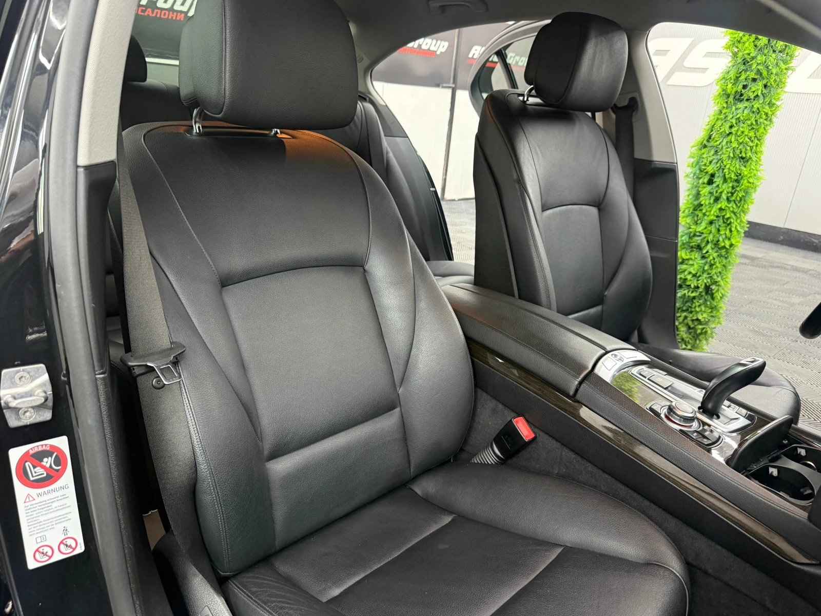 BMW 730 Dynamic Drive/f/KeylessGo/KAMERA/PODGREV/ЛИЗИНГ, снимка 13 - Автомобили и джипове - 55117567