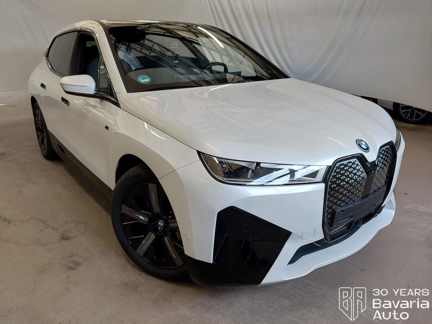 BMW iX M60 xDrive Sport, снимка 4 - Автомобили и джипове - 55282374