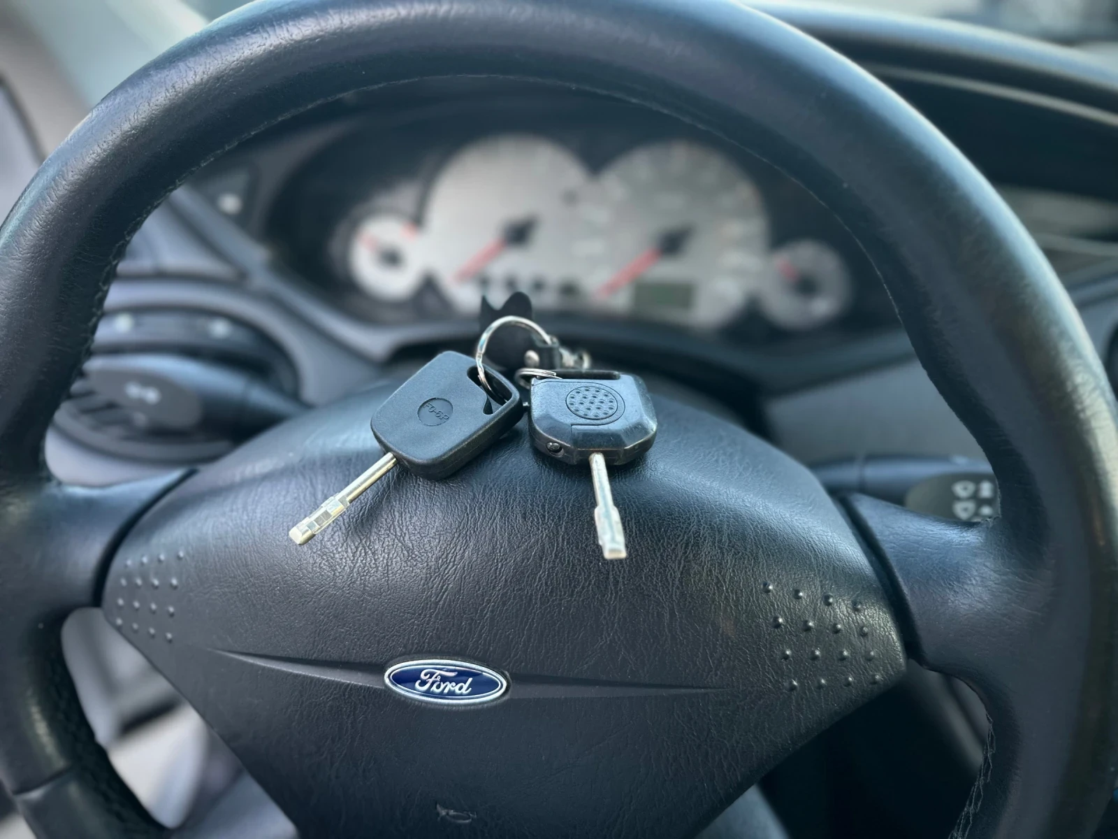 Ford Focus 1.8 tdci, снимка 16 - Автомобили и джипове - 55467802