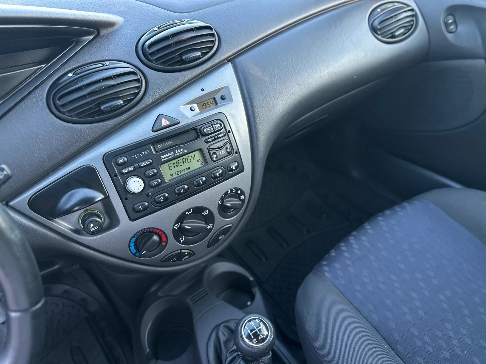 Ford Focus 1.8 tdci, снимка 9 - Автомобили и джипове - 55467802