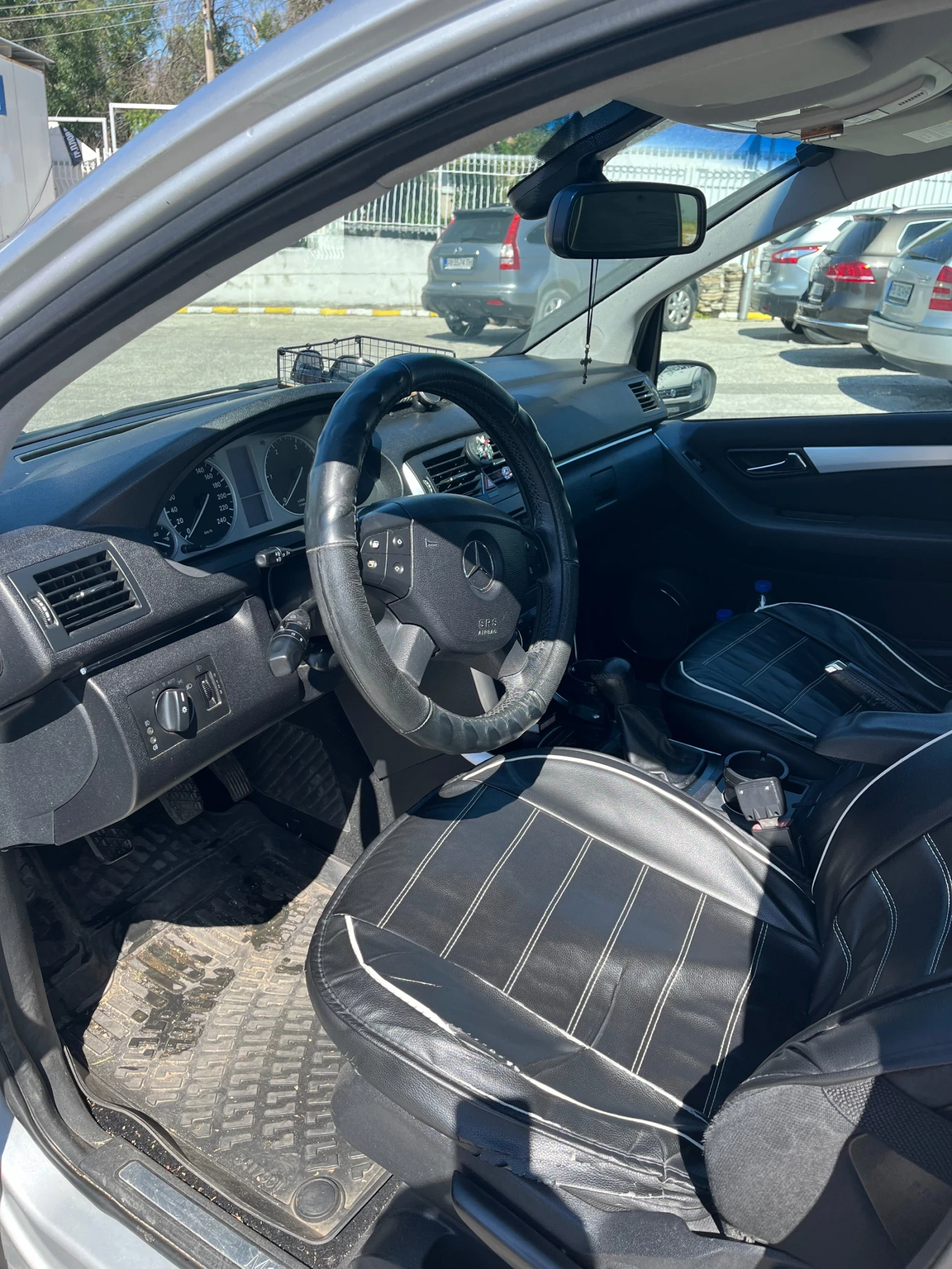Mercedes-Benz B 180, снимка 3 - Автомобили и джипове - 55508023