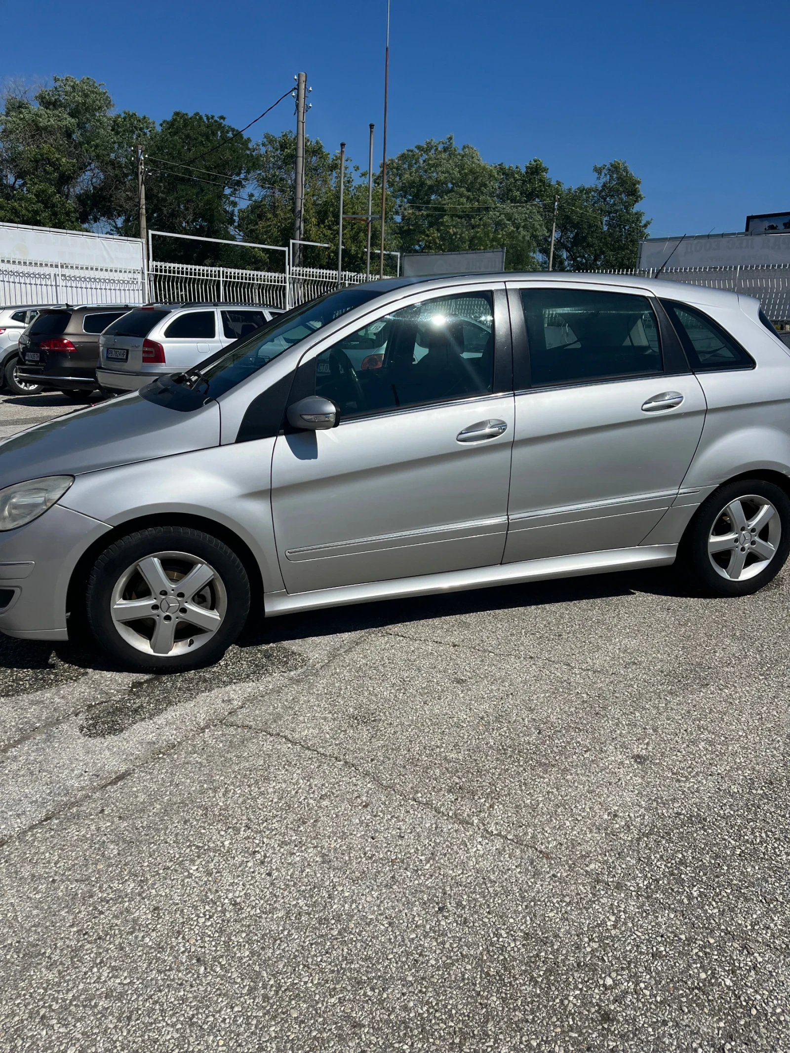 Mercedes-Benz B 180, снимка 14 - Автомобили и джипове - 55508023