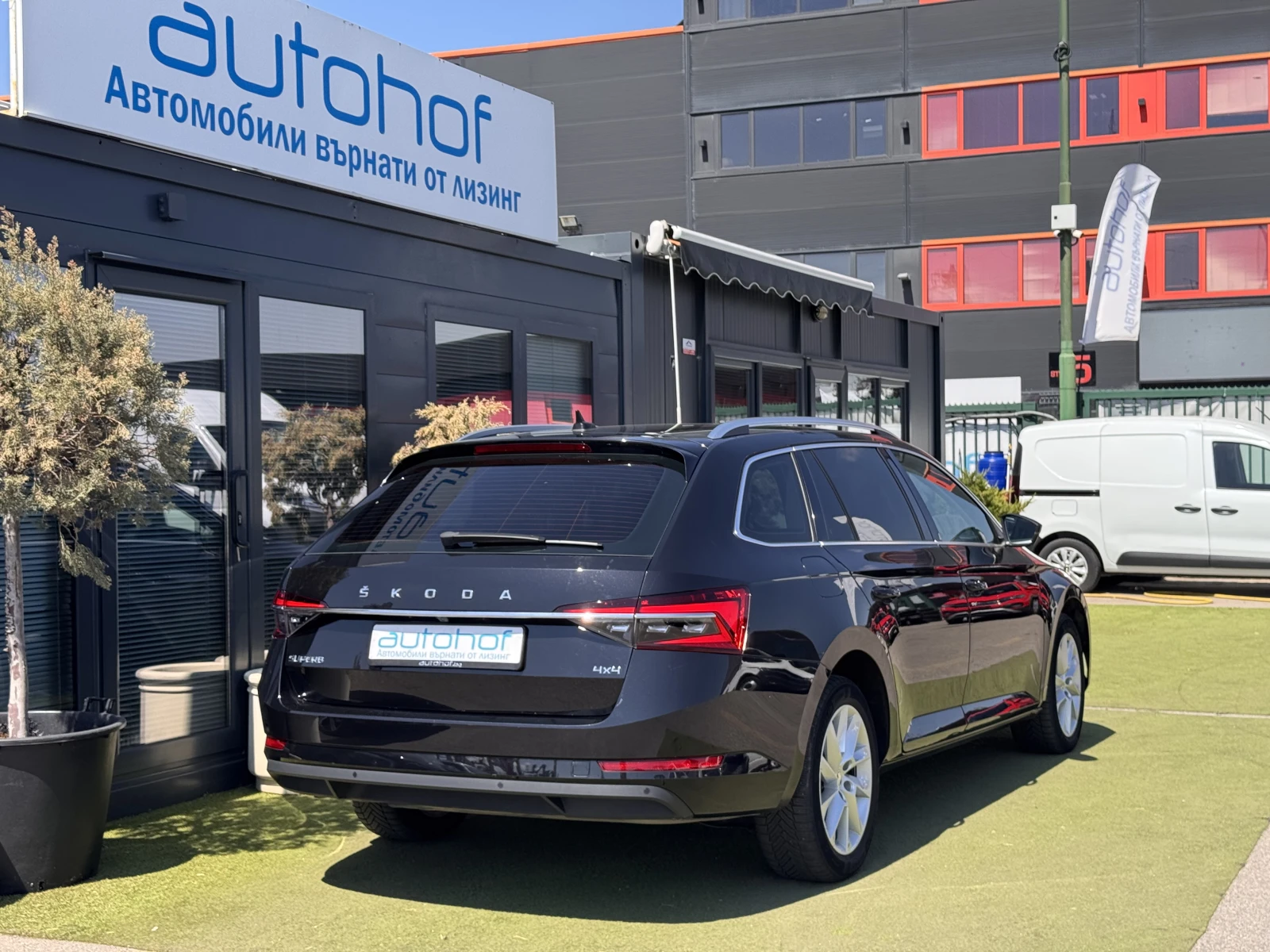 Skoda Superb STYLE/2.0TDI/200K.C./7AT/4X4, снимка 4 - Автомобили и джипове - 55628444