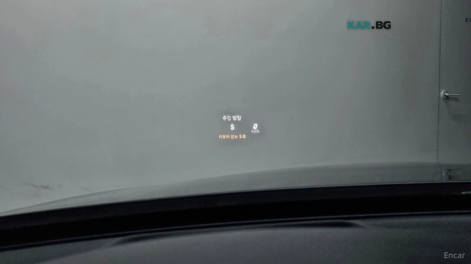Mercedes-Benz C 200 AMG* HUD* КОЖА* НАВИ* ПАНО* АВТОКРЕДИТ, снимка 14 - Автомобили и джипове - 55709751