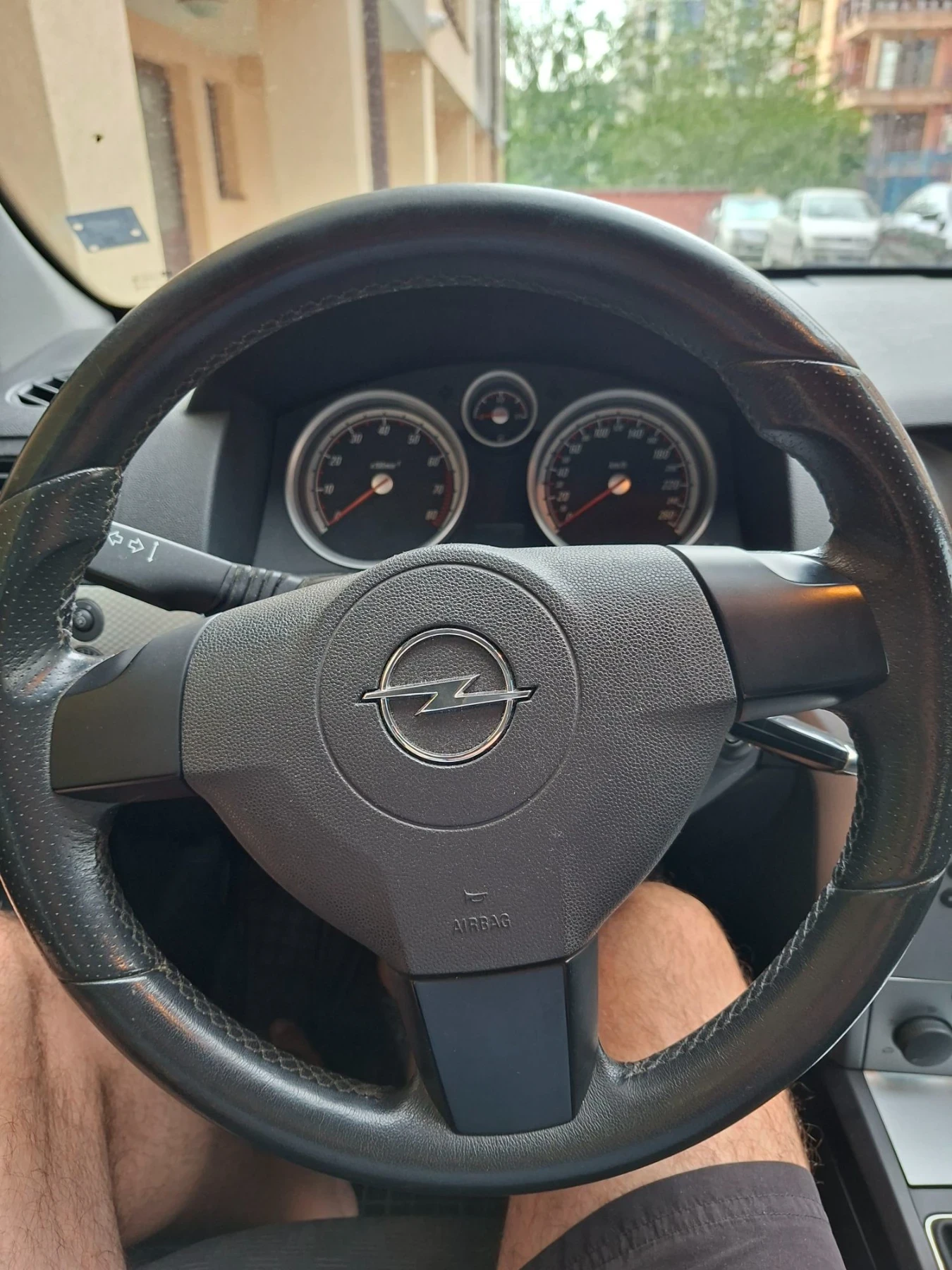 Opel Astra, снимка 14 - Автомобили и джипове - 55791763