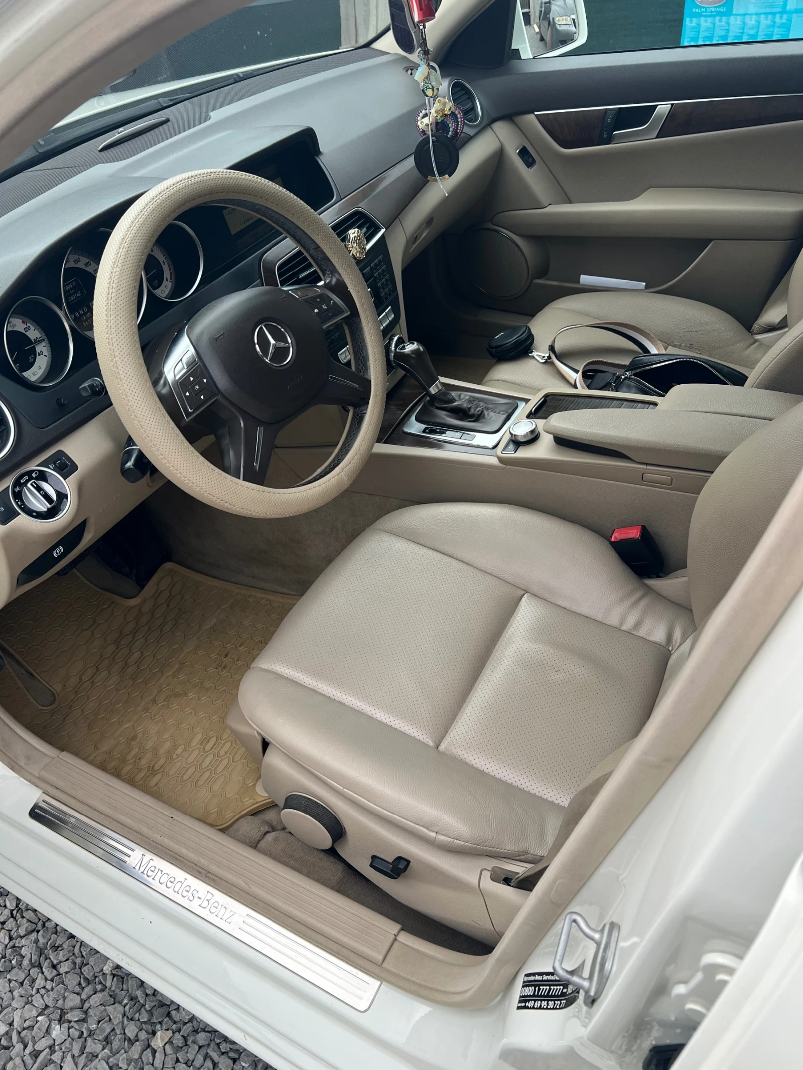 Mercedes-Benz C 200, снимка 4 - Автомобили и джипове - 55887962