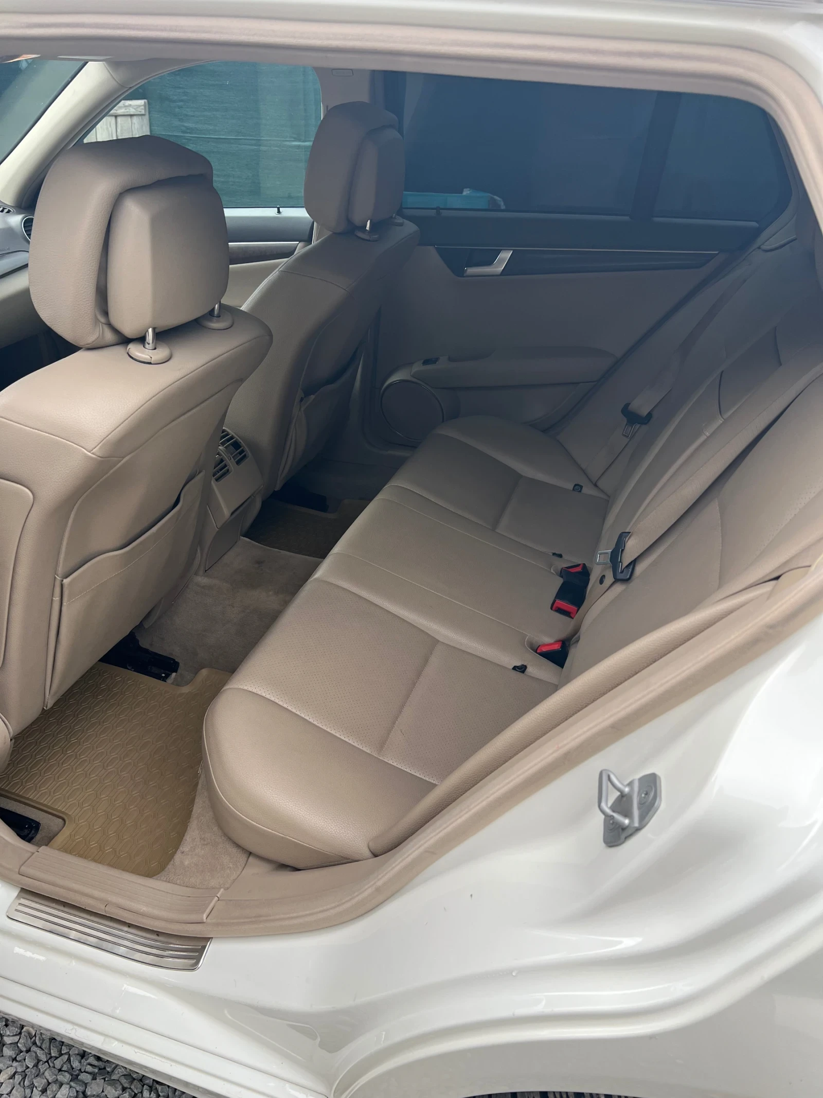 Mercedes-Benz C 200, снимка 6 - Автомобили и джипове - 55887962