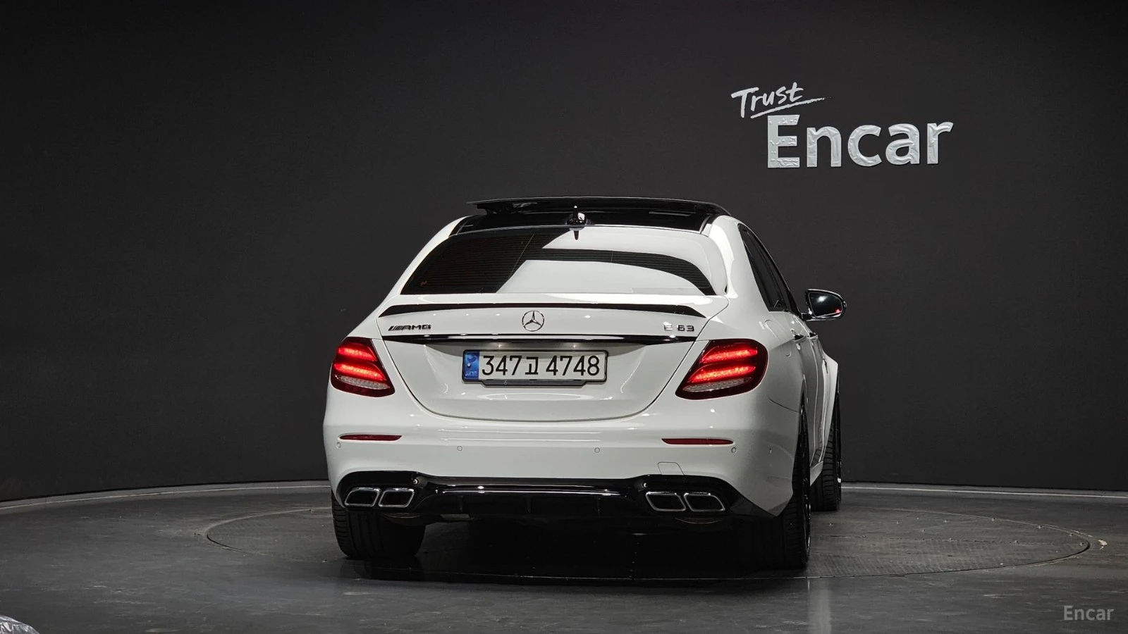 Mercedes-Benz E 63 AMG, снимка 4 - Автомобили и джипове - 56130219