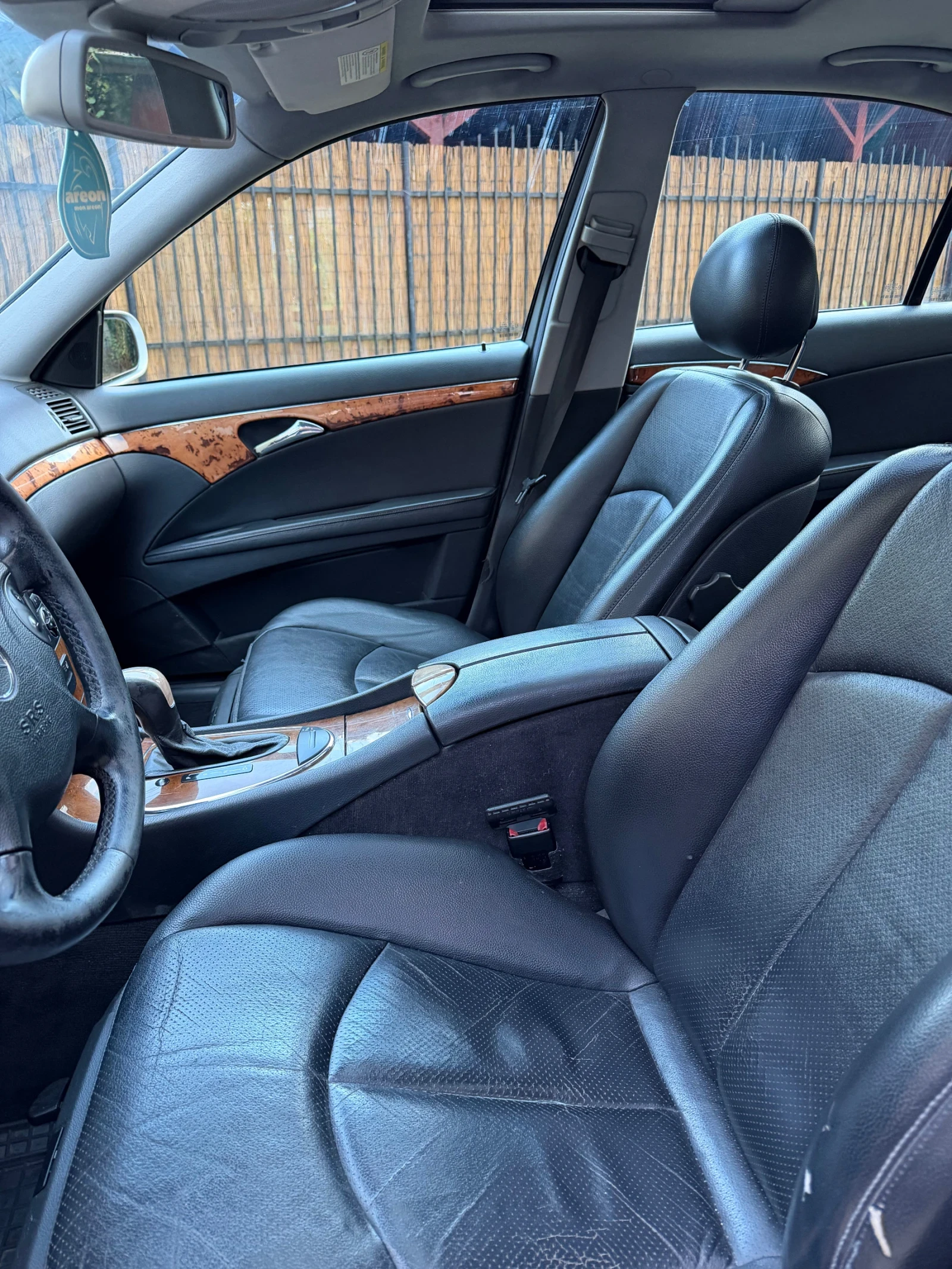 Mercedes-Benz E 220 2.2 Cdi, снимка 8 - Автомобили и джипове - 56554443