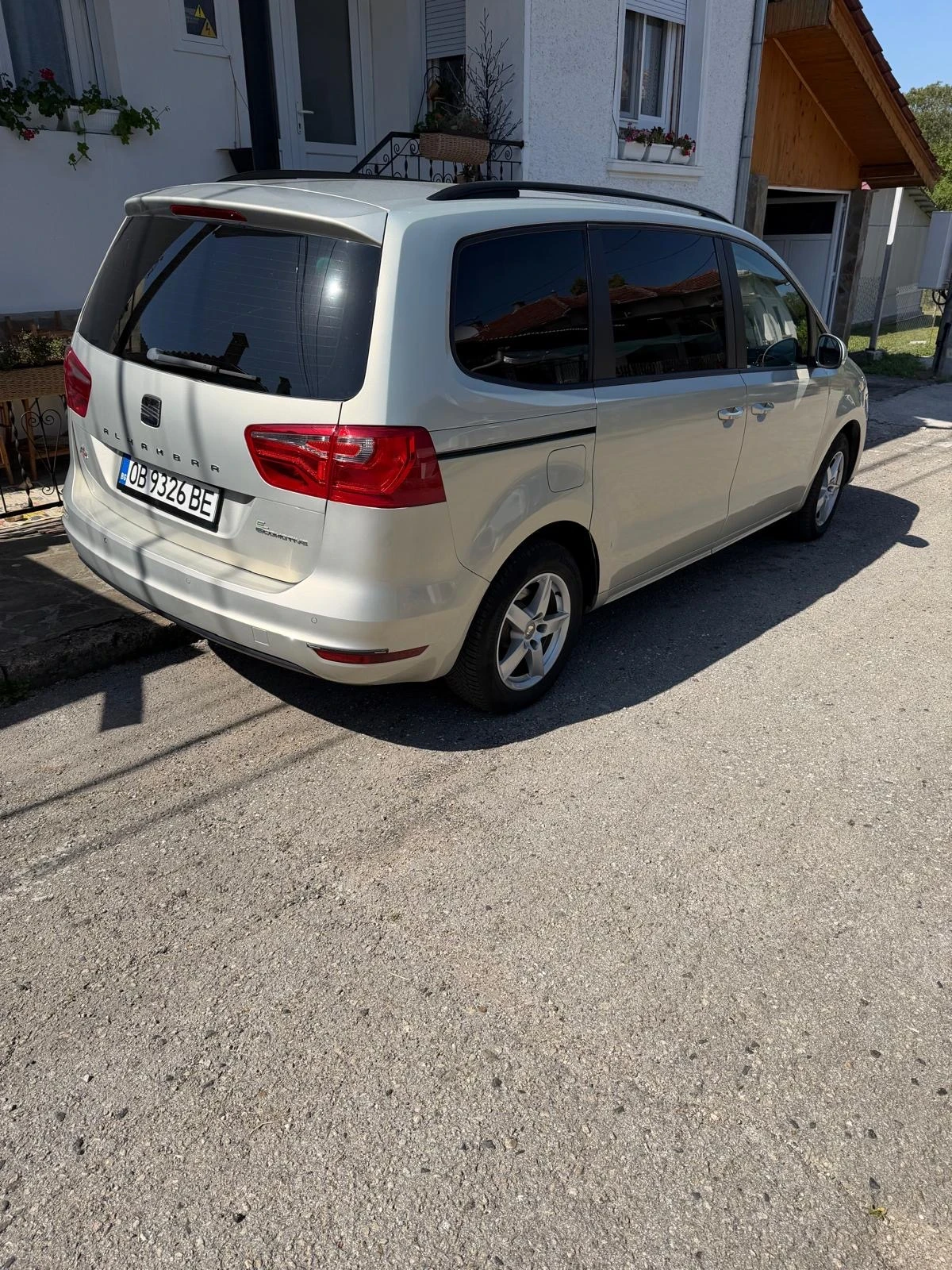 Seat Alhambra, снимка 3 - Автомобили и джипове - 56707253