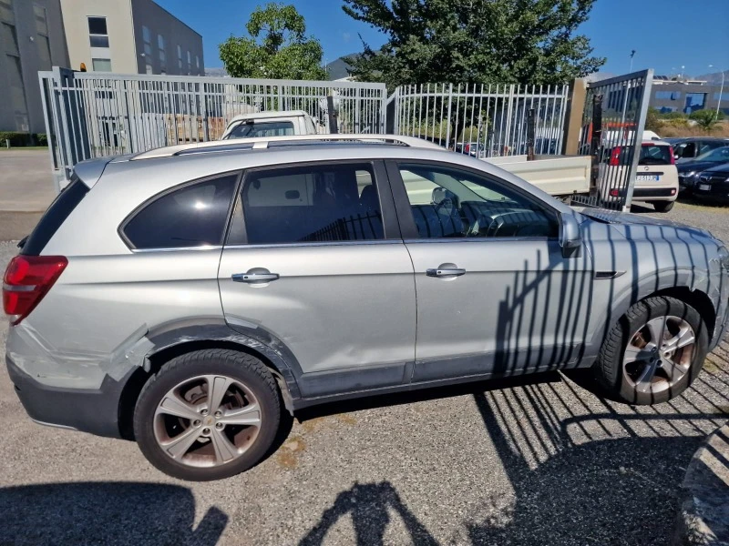 Chevrolet Captiva 2.2 CDTI AVTO KOJA NAVI , снимка 4 - Автомобили и джипове - 45288446