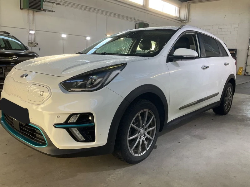 Kia Niro 64kWh, снимка 1 - Автомобили и джипове - 48950393