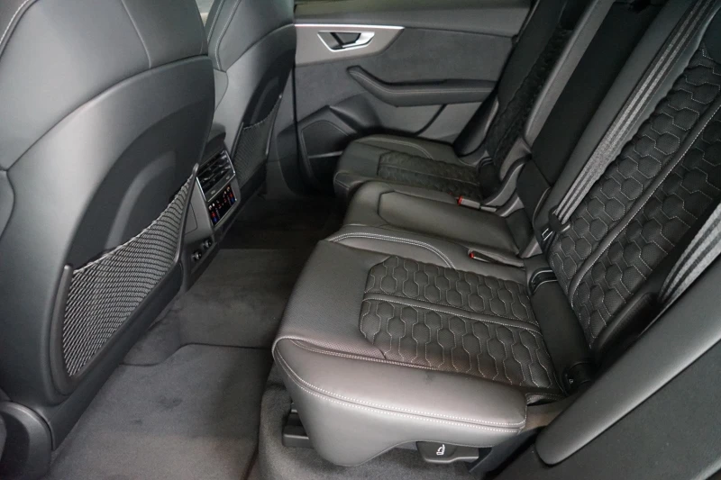 Audi RSQ8 PERFORMANCE CERAMIC CARBON B&O HEAD UP MATRIX 360 , снимка 16 - Автомобили и джипове - 51508952