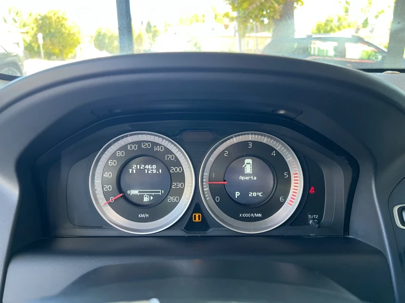 Volvo XC60 2.4D, снимка 15 - Автомобили и джипове - 51880641