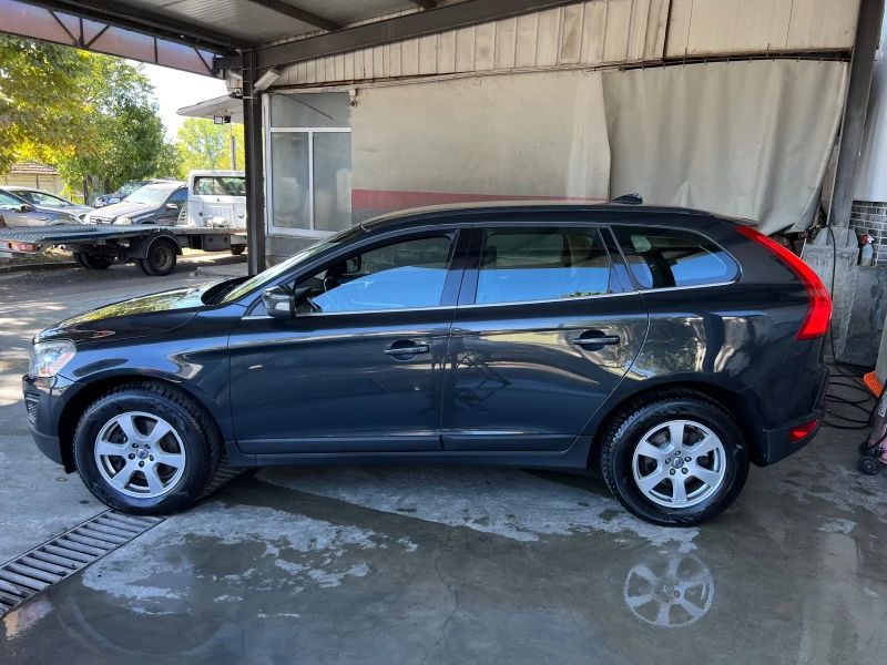 Volvo XC60 2.4D, снимка 9 - Автомобили и джипове - 51880641