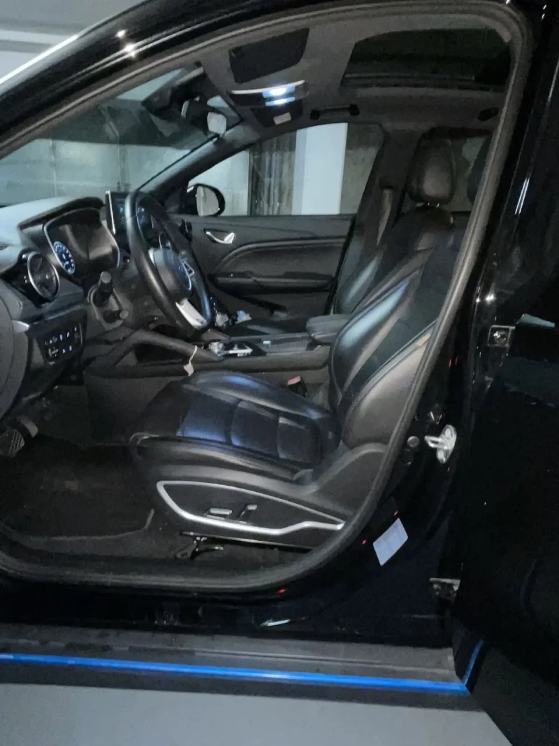 DONGFENG E3 Електрически , снимка 10 - Автомобили и джипове - 52668562