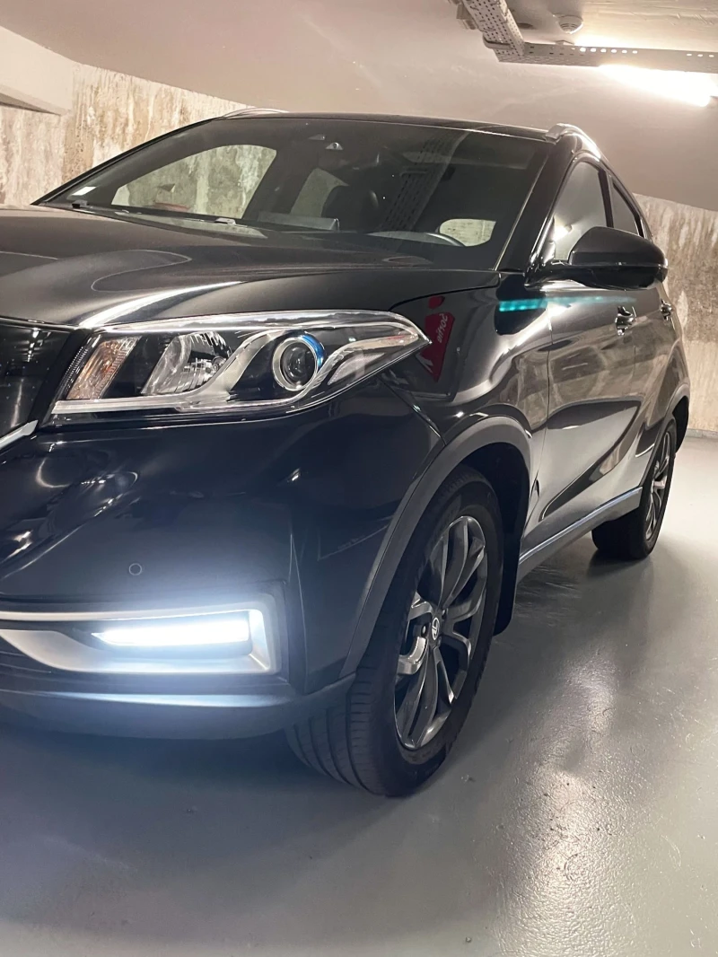 DONGFENG E3 Електрически , снимка 3 - Автомобили и джипове - 52668562