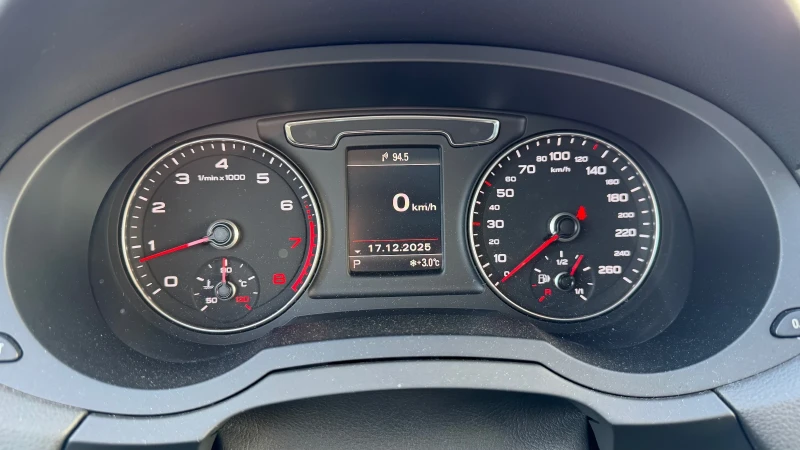 Audi Q3 2, 0 tfsi, снимка 10 - Автомобили и джипове - 52836125