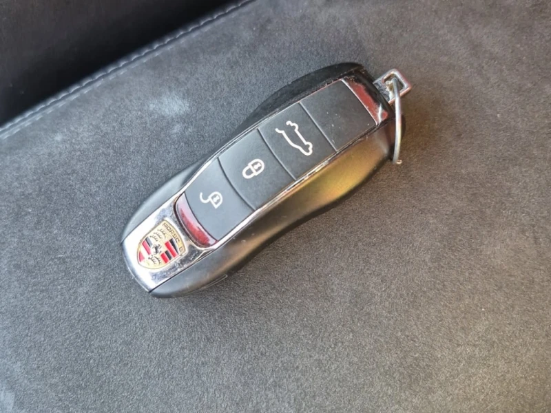 Porsche Macan * GTS * CARFAX * БЕЗ ПЪРВОНАЧАЛНА ВНОСКА, снимка 8 - Автомобили и джипове - 52874250