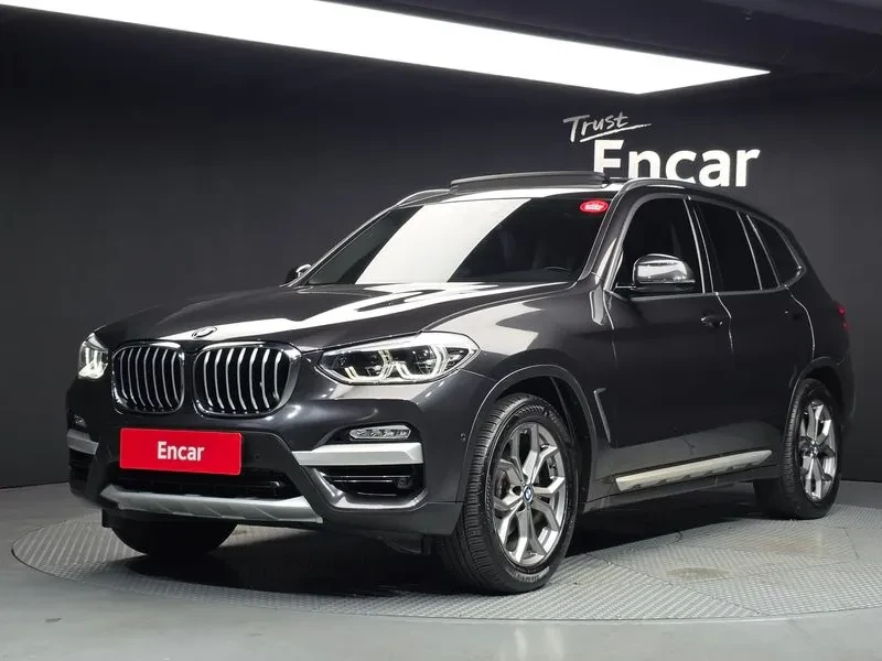 BMW X3 20d xDrive / PANO/ ПАМЕТ/ HEAD UP/ НАДУВАНЕ