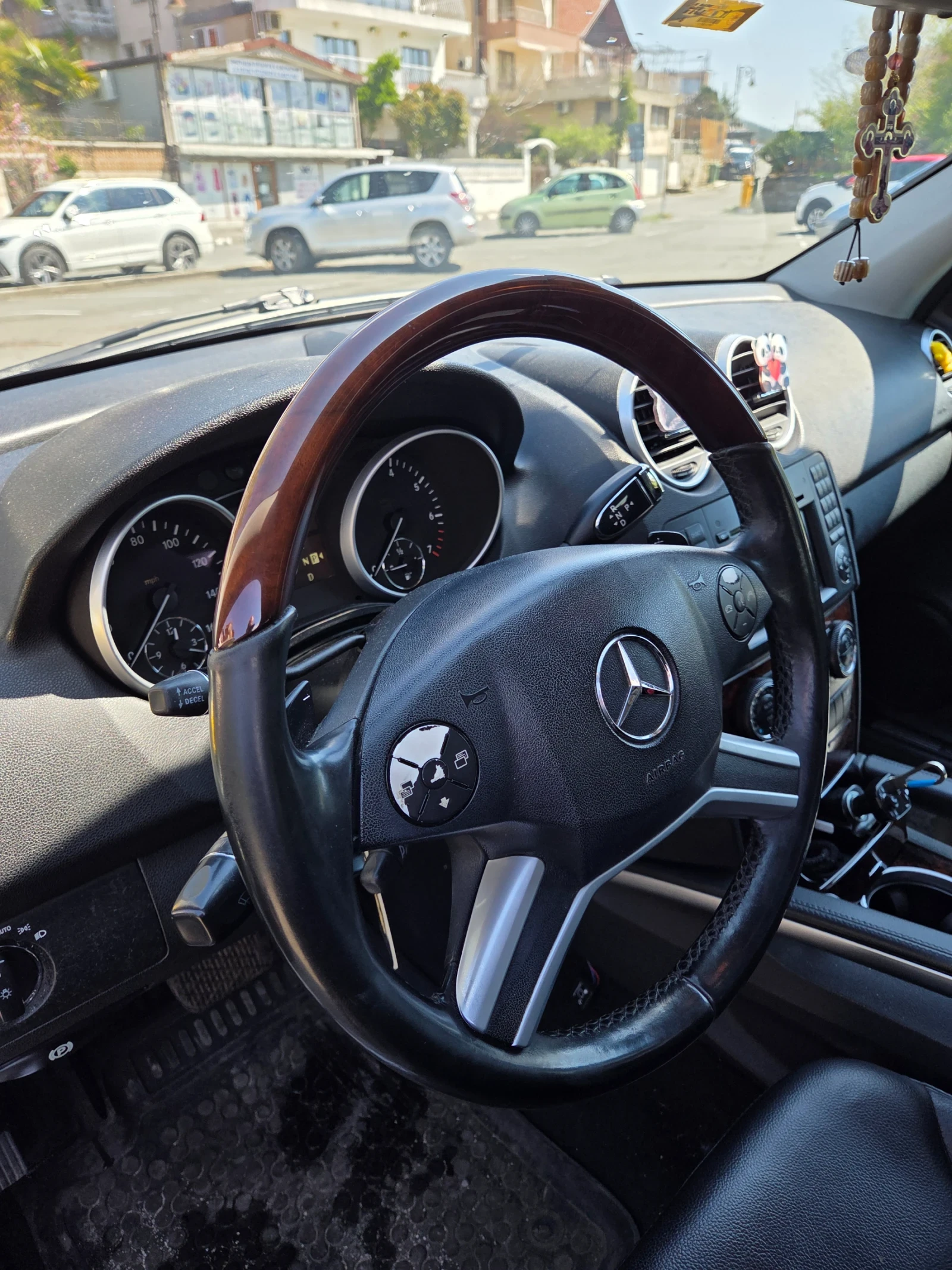 Mercedes-Benz ML 350  - изображение 7