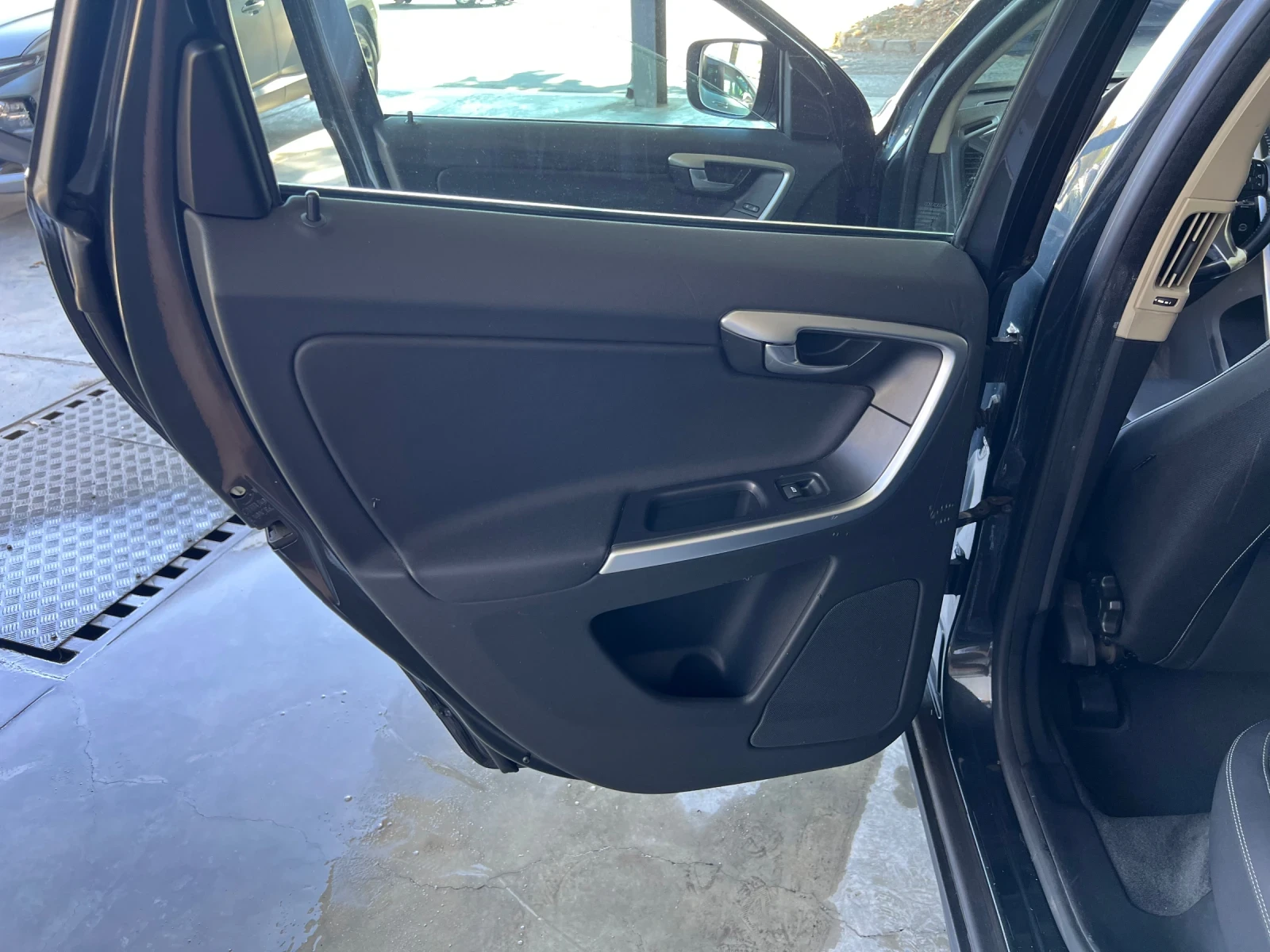 Volvo XC60 2.4D | Mobile.bg   12