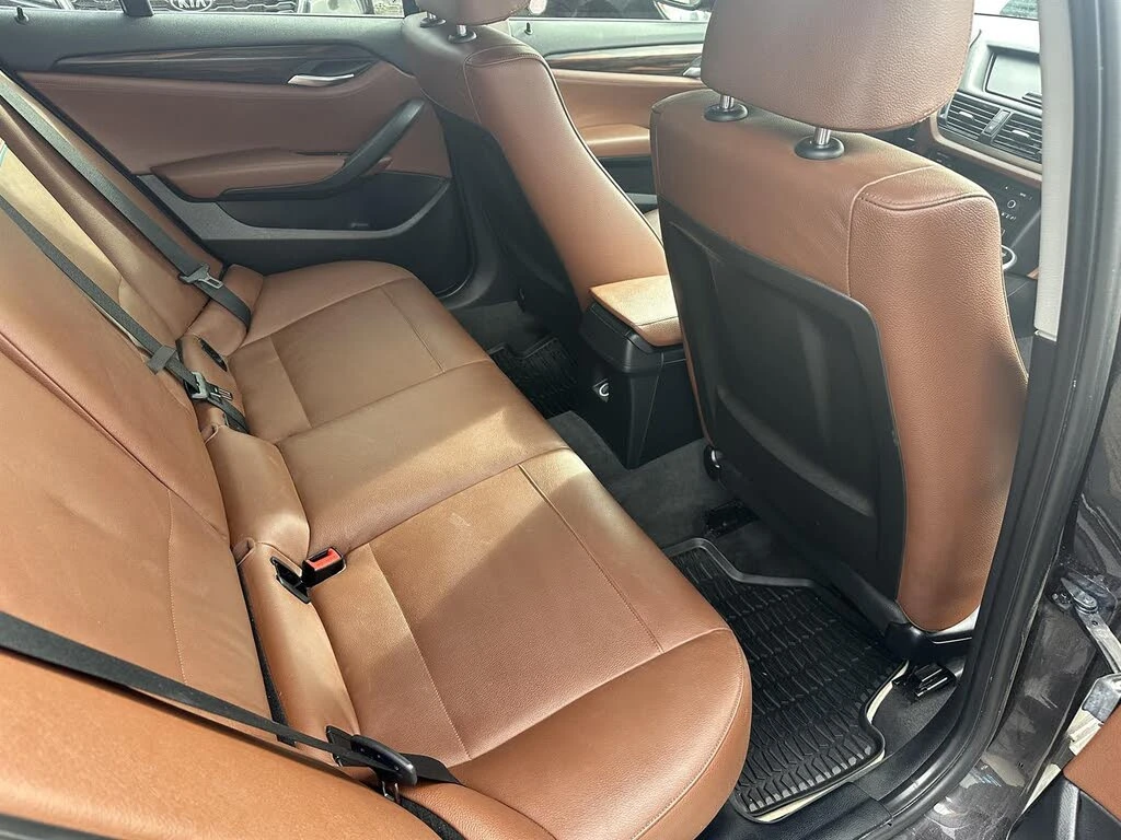 BMW X1 xDrive * M-Package * АвтоКредит* (ЦЕНА ДО БГ) - изображение 10