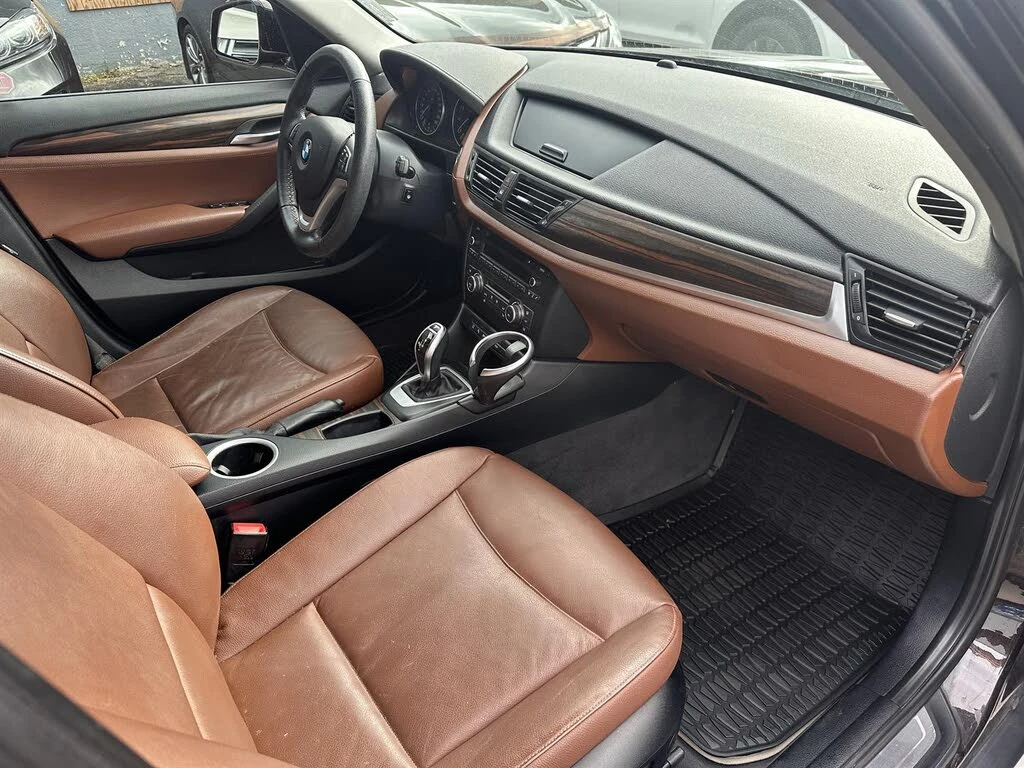 BMW X1 xDrive * M-Package * АвтоКредит* (ЦЕНА ДО БГ) - изображение 9