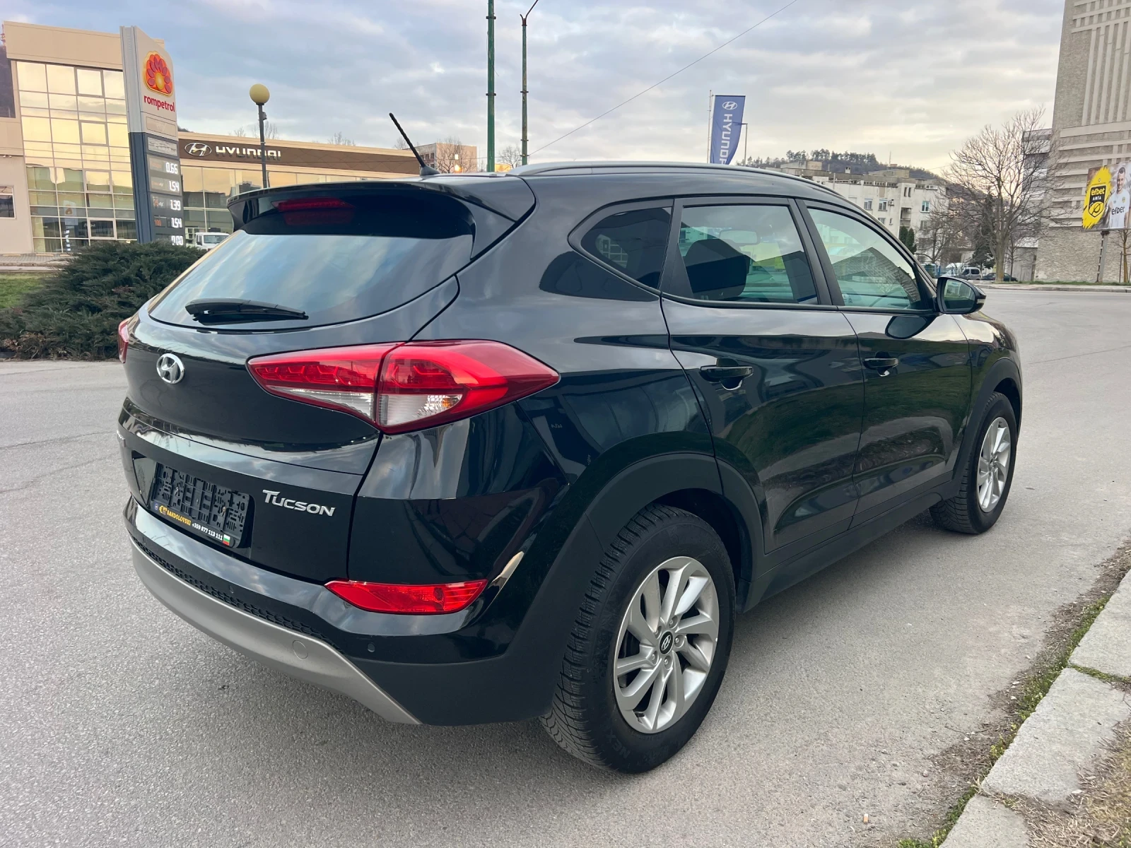Hyundai Tucson 1.7CRDI/TOP, снимка 4 - Автомобили и джипове - 53160733