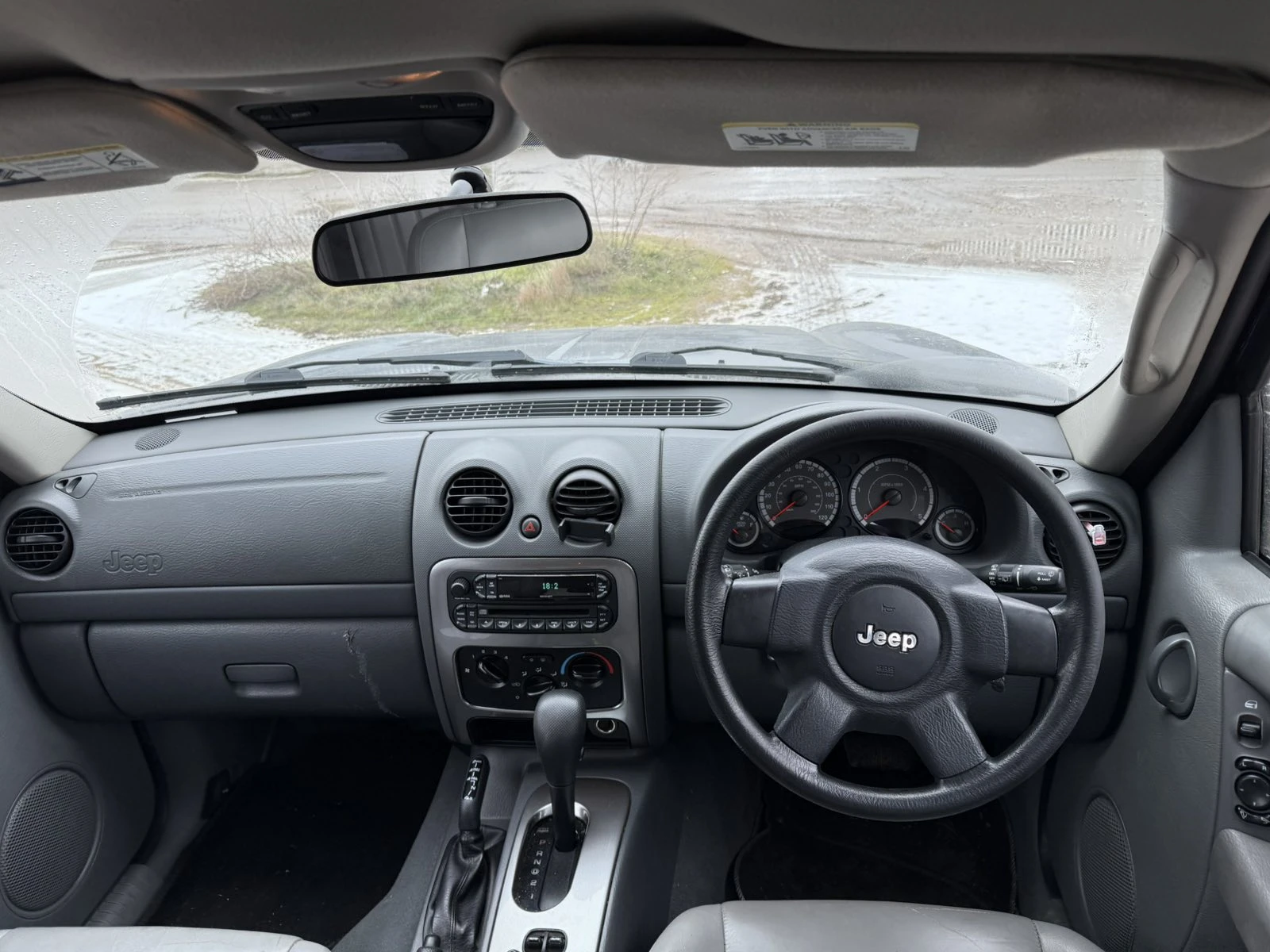 Jeep Cherokee 2.8 crd auto, снимка 7 - Автомобили и джипове - 54023360