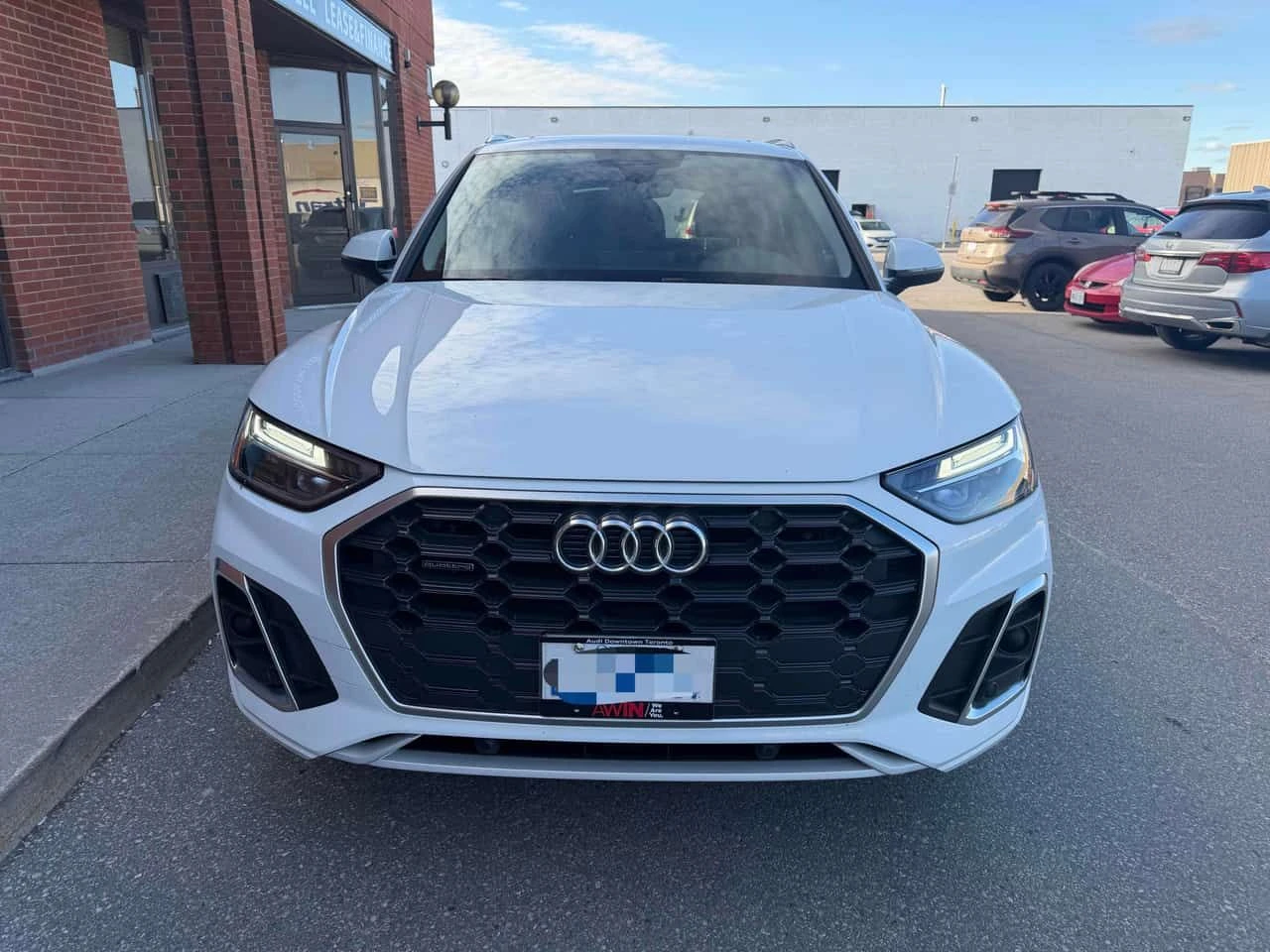 Audi Q5 | DISTRONIC | ПАНОРАМА | + Гуми | CARFAX , снимка 6 - Автомобили и джипове - 54373519