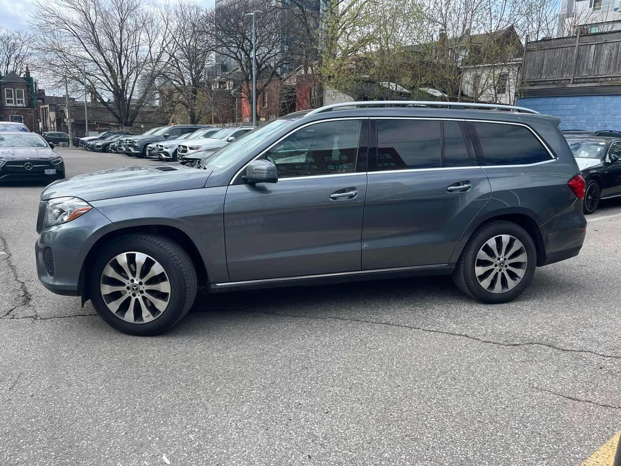 Mercedes-Benz GLS * 450 * ГЛАВНО ПРЕДСТАВИТЕЛСТВО НА MERCEDES-BENZ, снимка 4 - Автомобили и джипове - 54716467