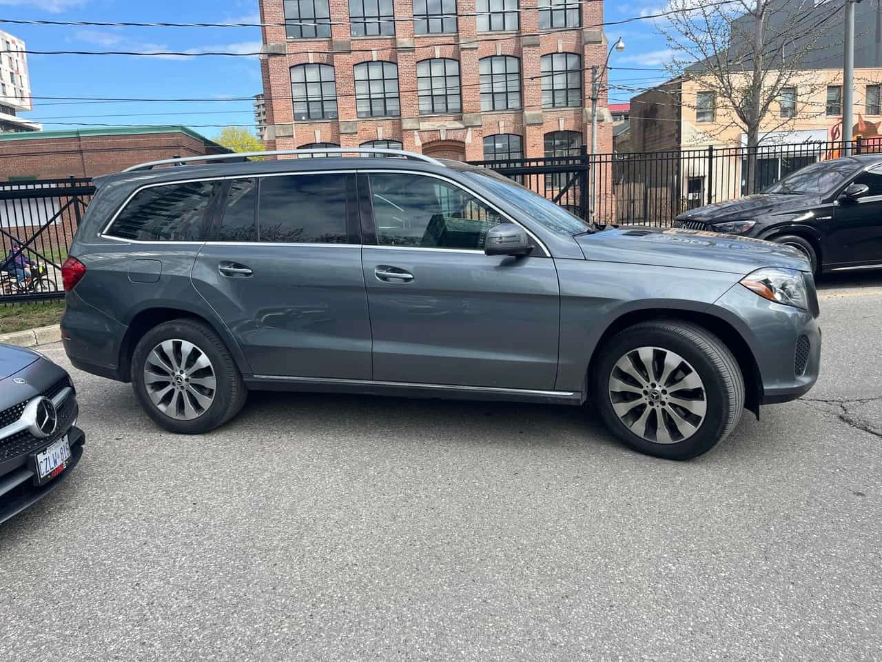 Mercedes-Benz GLS * 450 * ГЛАВНО ПРЕДСТАВИТЕЛСТВО НА MERCEDES-BENZ, снимка 5 - Автомобили и джипове - 54716467
