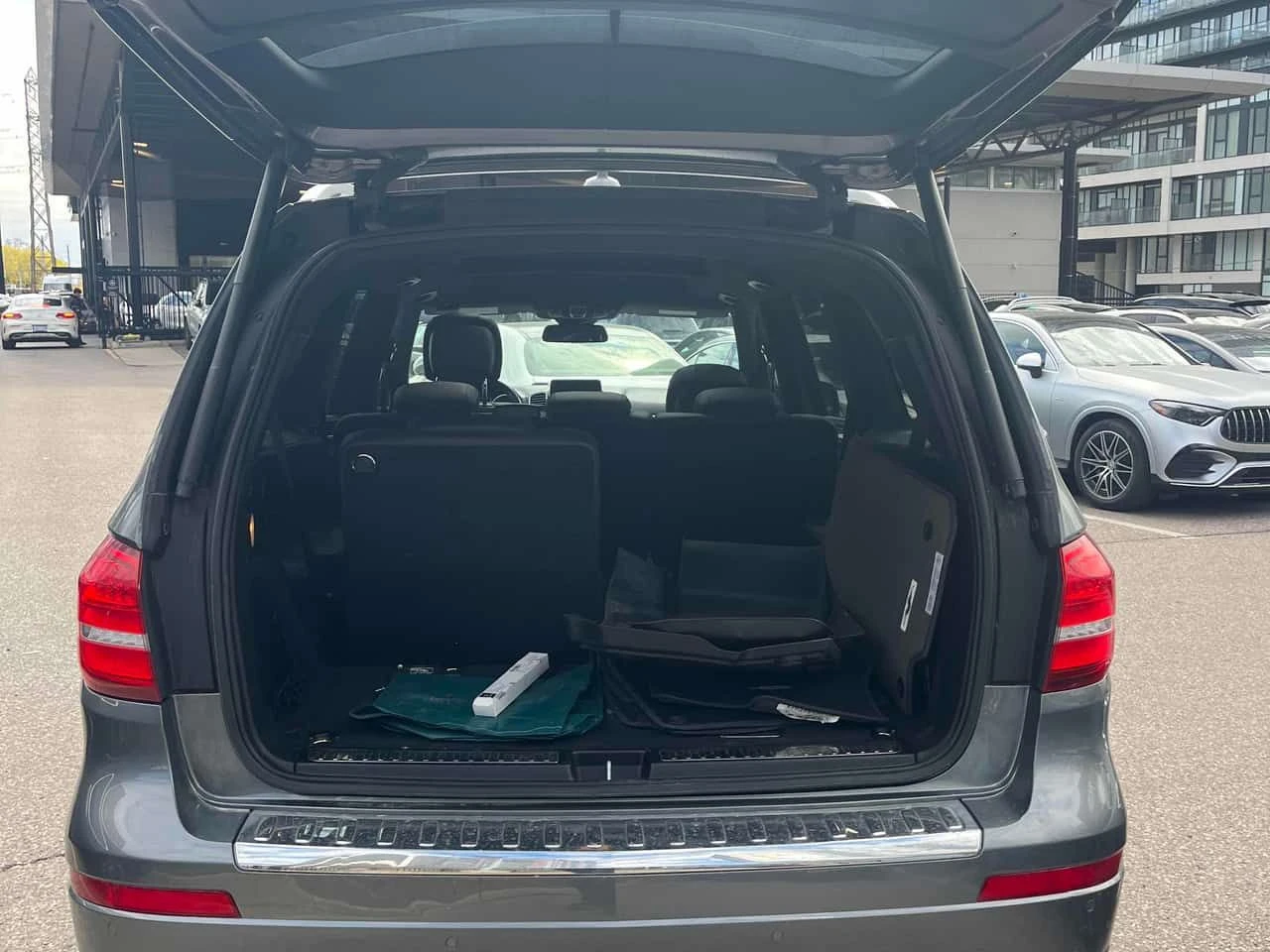 Mercedes-Benz GLS * 450 * ГЛАВНО ПРЕДСТАВИТЕЛСТВО НА MERCEDES-BENZ, снимка 7 - Автомобили и джипове - 54716467