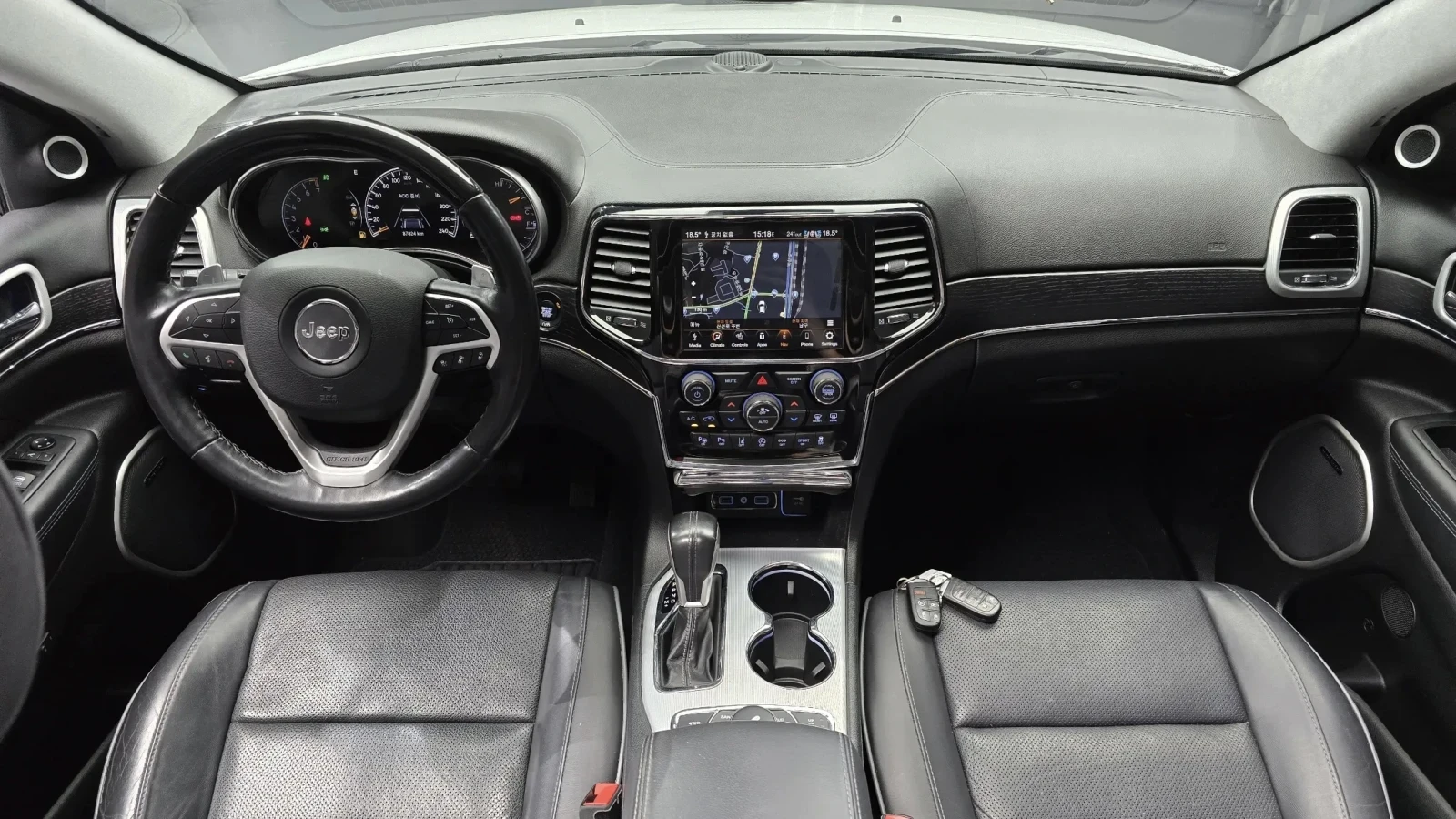 Jeep Grand cherokee 3.6 SUMMIT FULL, снимка 4 - Автомобили и джипове - 54971608
