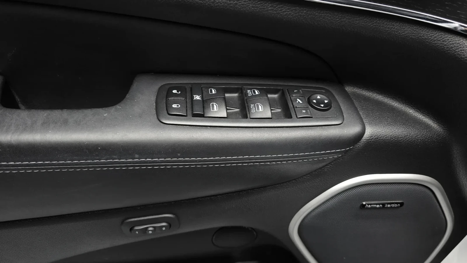 Jeep Grand cherokee 3.6 SUMMIT FULL, снимка 15 - Автомобили и джипове - 54971608