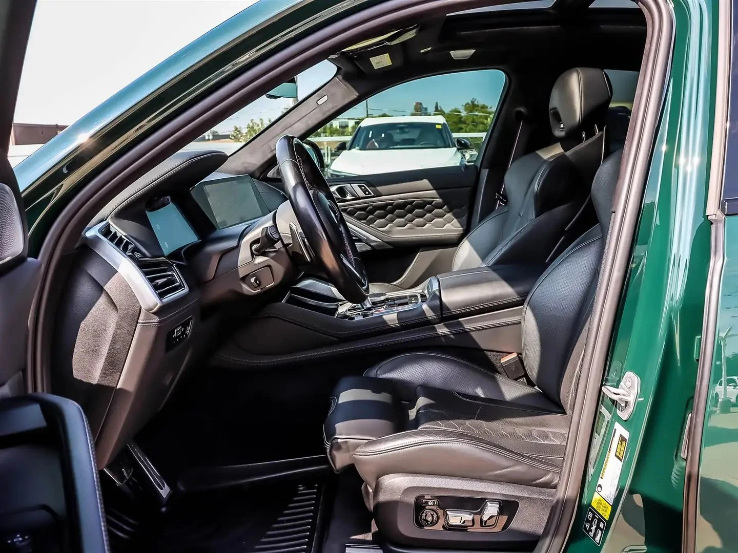 BMW X6 M COMPETITION* ULTIMATE* BRITISH RACING GREEN* FUL, снимка 11 - Автомобили и джипове - 56317381