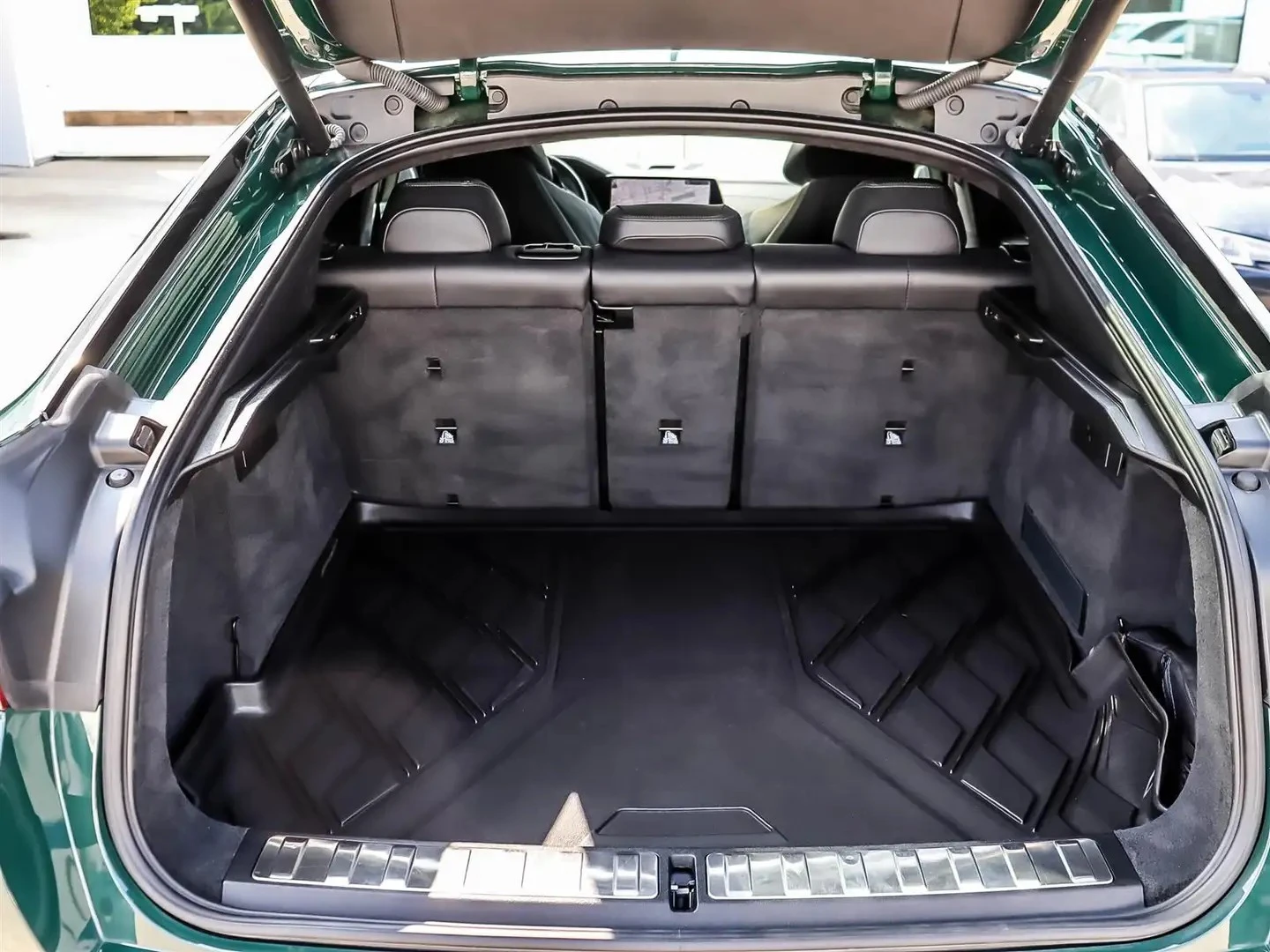 BMW X6 M COMPETITION* ULTIMATE* BRITISH RACING GREEN* FUL, снимка 17 - Автомобили и джипове - 56317381