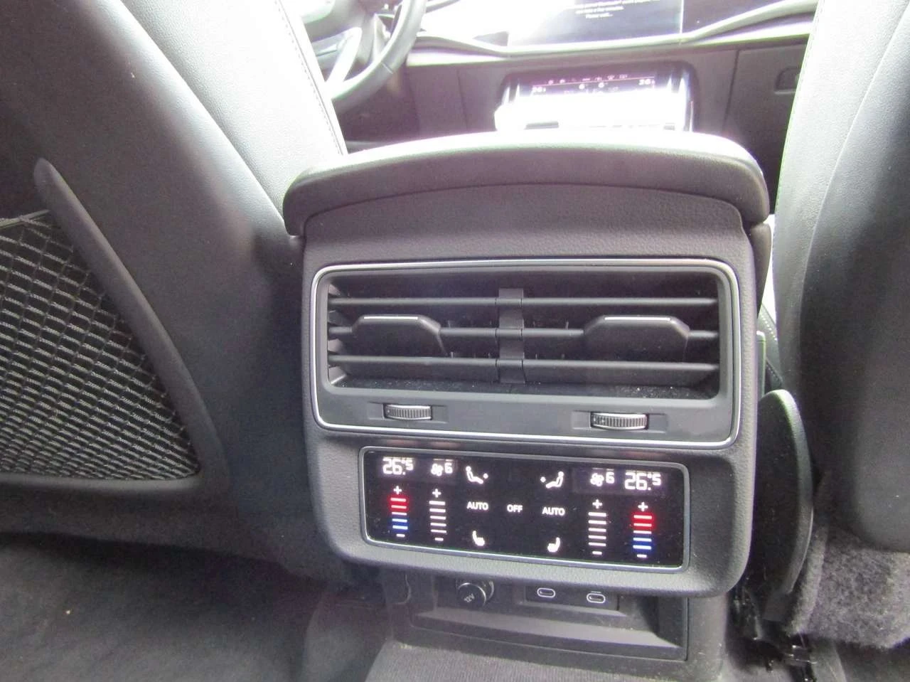 Audi Q8, снимка 13 - Автомобили и джипове - 56689567